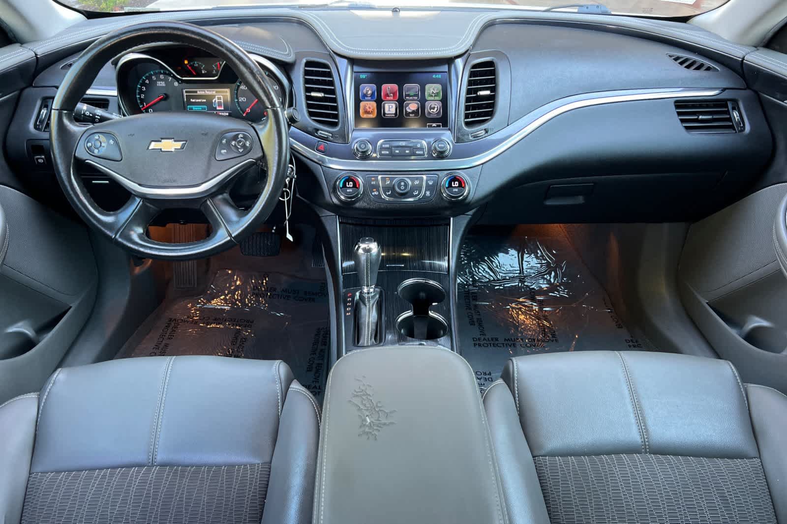Used 2016 Chevrolet Impala LT w/ Convenience Package FWD image 3