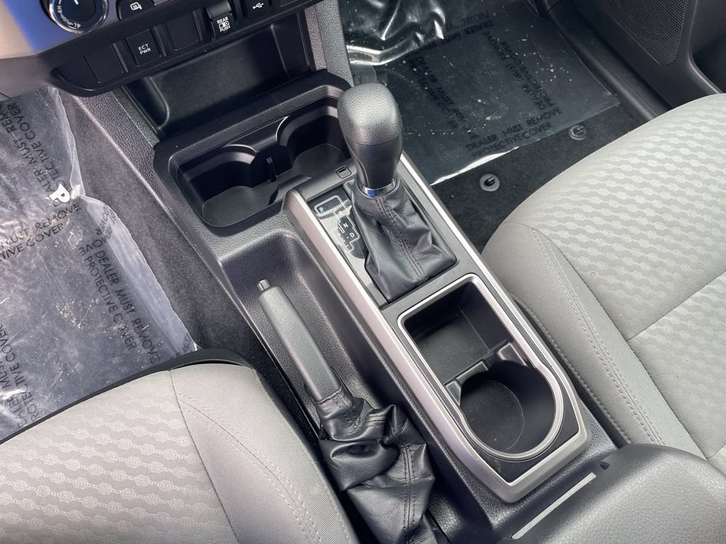 Used 2022 Toyota Tacoma SR5 AWD/4WD image 17