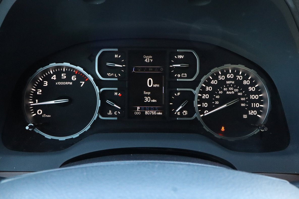 Used 2018 Toyota Tundra Limited image 33