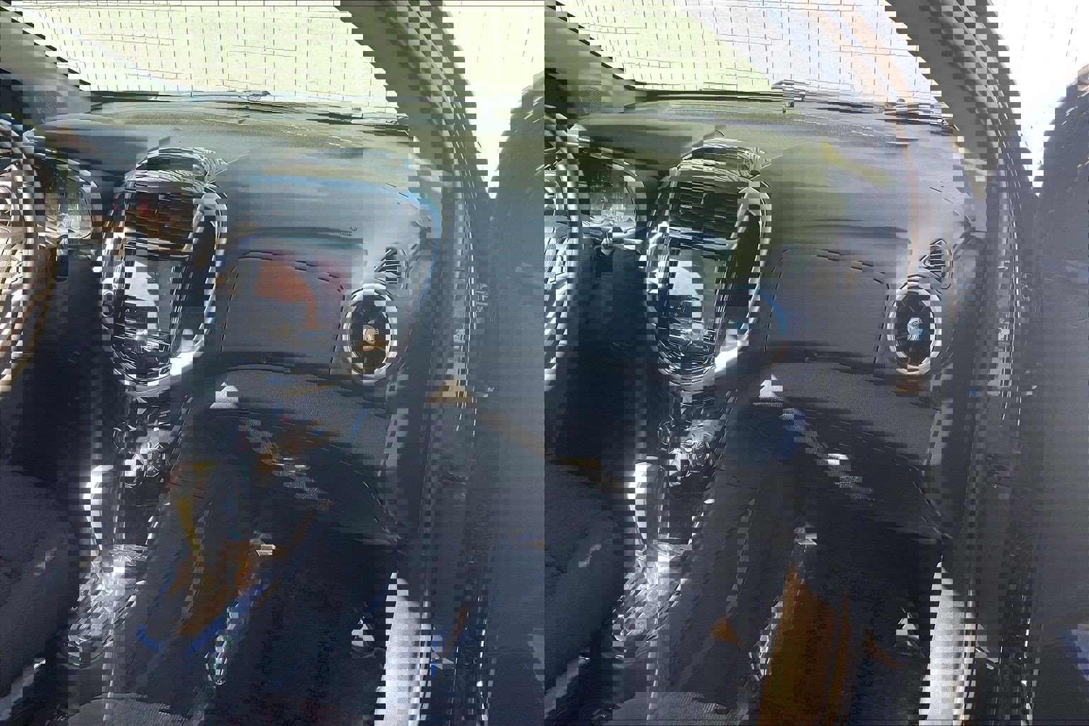 Used 2020 Chevrolet Sonic LT w/ Convenience Package image 21