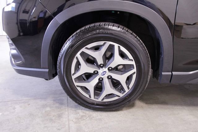 Used 2023 Subaru Forester Premium AWD/4WD image 10