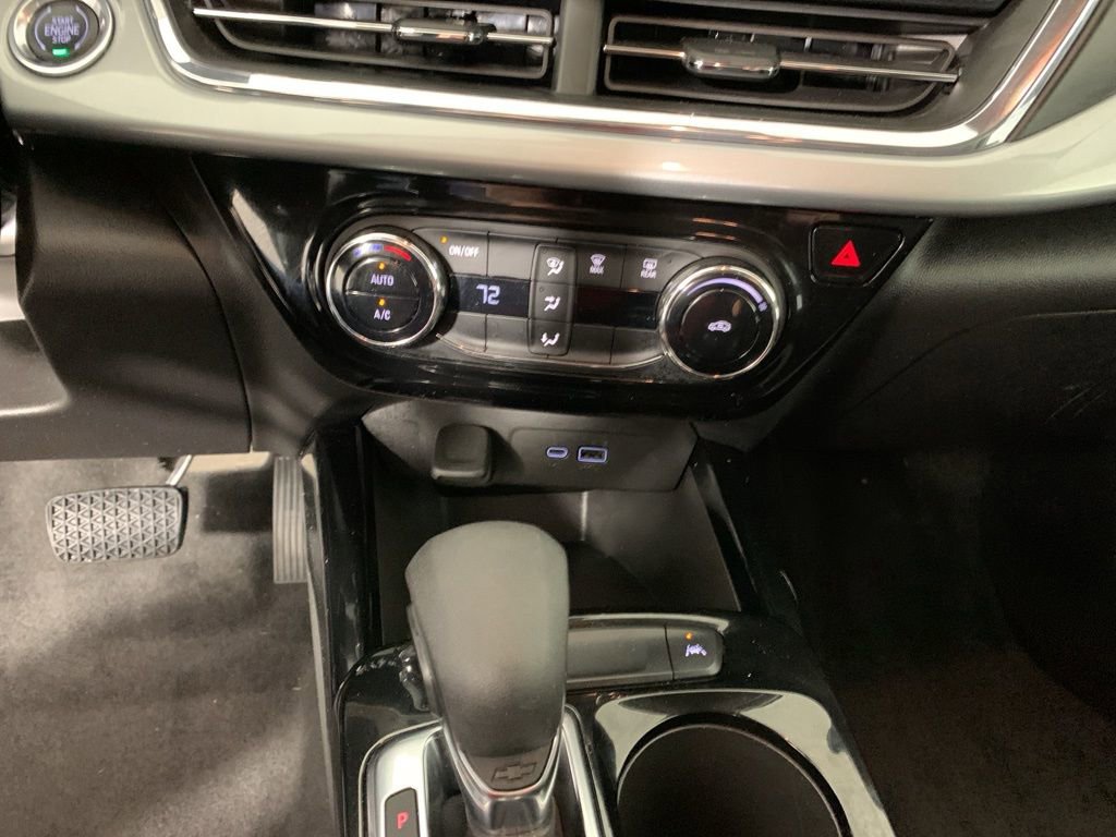 Used 2025 Chevrolet Trax LT image 24