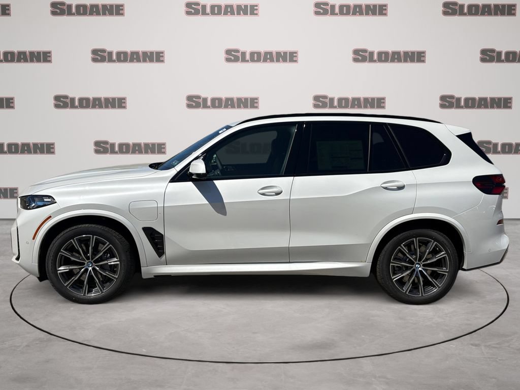 New 2026 BMW X5 xDrive50e w/ M Sport Package AWD/4WD image 2