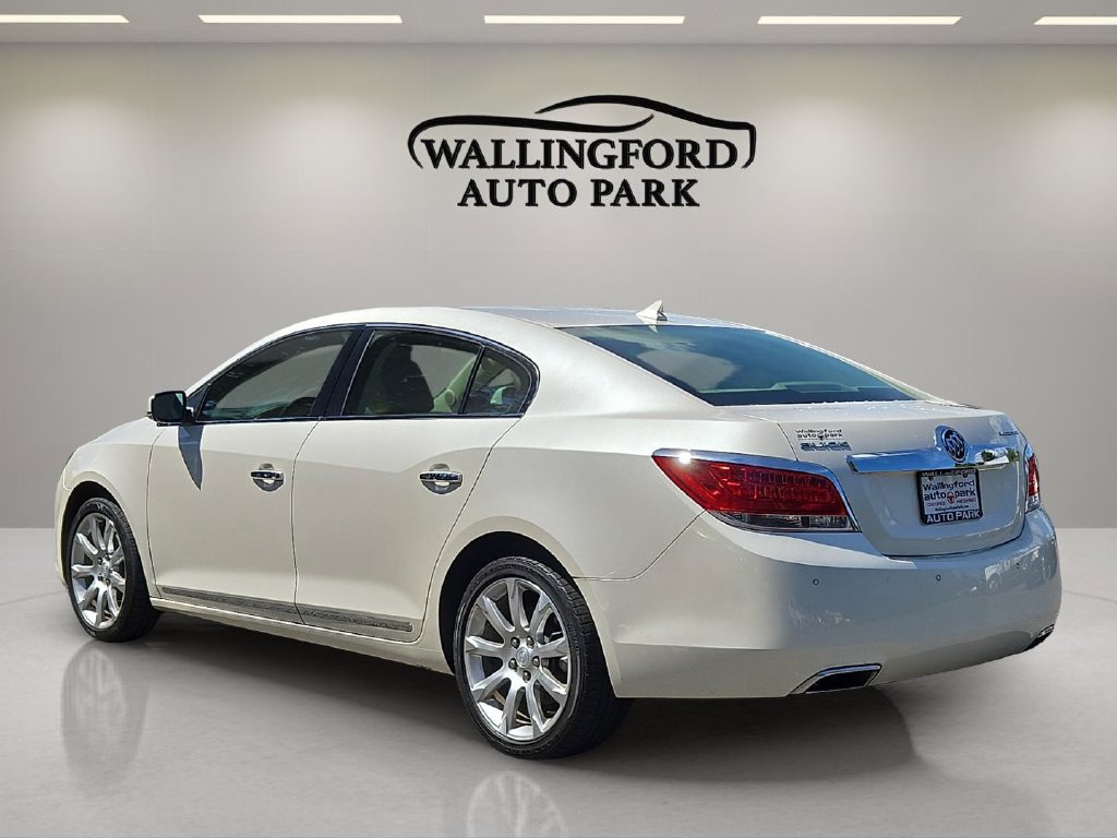 Used 2013 Buick LaCrosse Touring FWD image 3