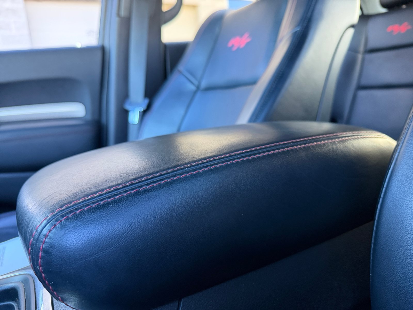 Used 2014 Dodge Durango R/T w/ Technology Group RWD image 14