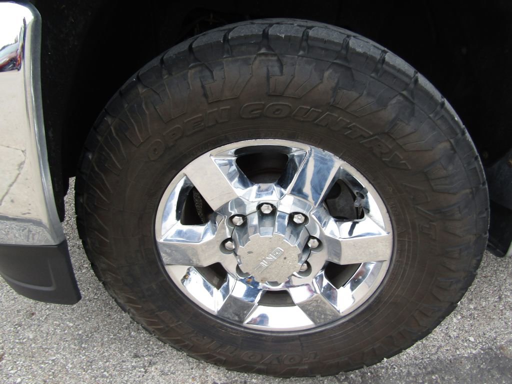 Used 2015 GMC Sierra 2500 SLT w/ Duramax Plus Package AWD/4WD image 28