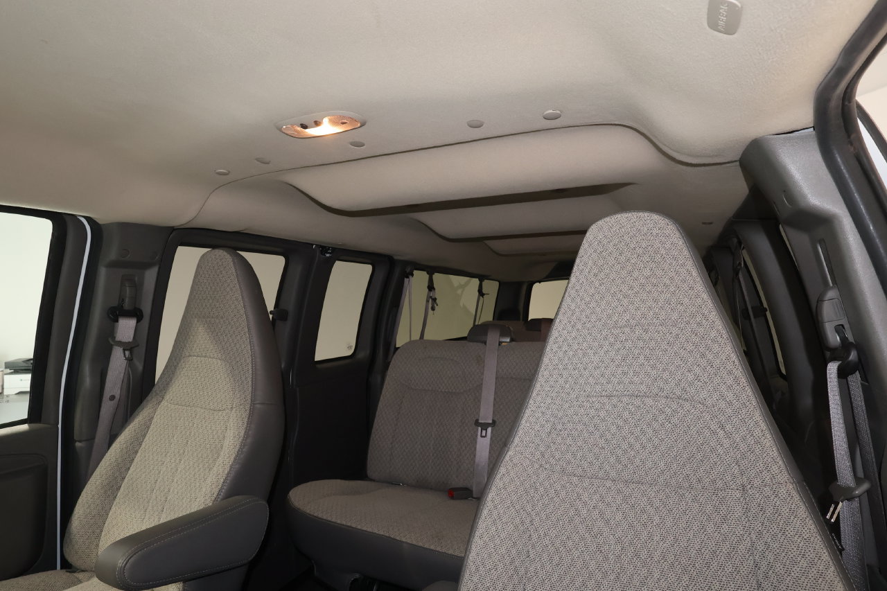 Certified 2025 GMC Savana 3500 LT w/ LT Preferred Equipment Group RWD image 12