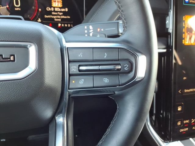 Used 2025 GMC Yukon Denali w/ Advanced Technology Package AWD/4WD image 38