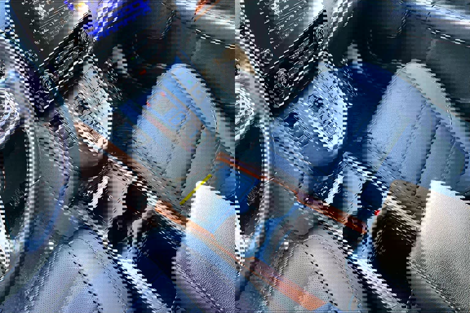 Used 2022 Honda CR-V Touring image 16