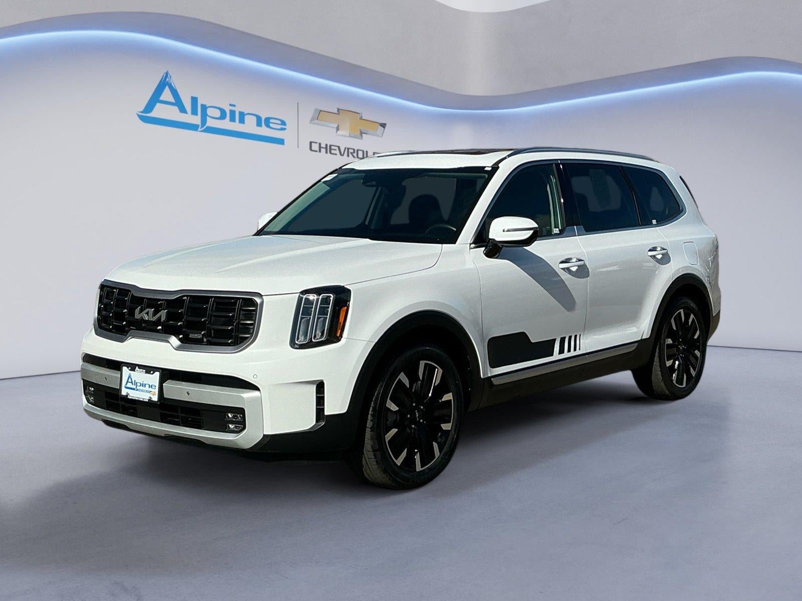 Used 2025 Kia Telluride SX w/ SX Captain's Chair Package AWD/4WD image 1