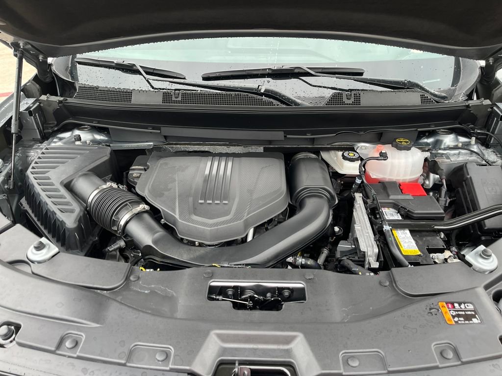 Used 2025 GMC Acadia Elevation image 27