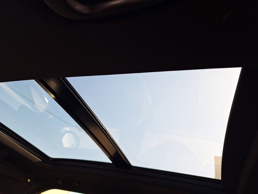 Used 2022 Chevrolet Blazer RS image 9