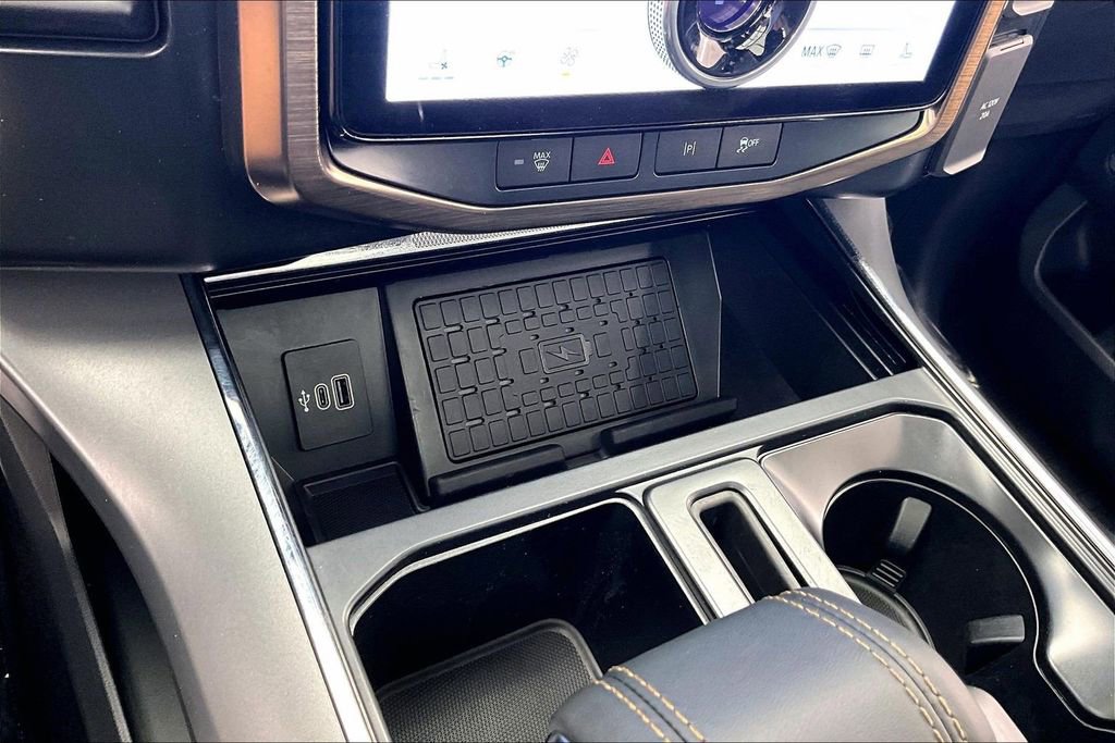 Used 2025 Ford F150 Lightning Lariat image 33