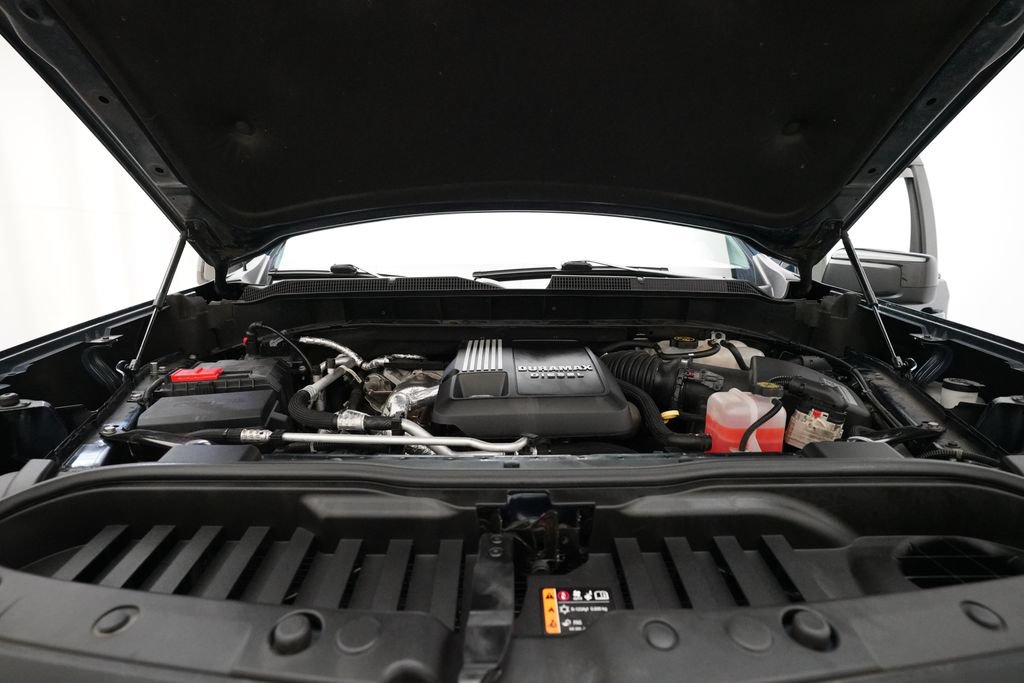 Used 2021 Chevrolet Silverado 1500 RST w/ Convenience Package II AWD/4WD image 3