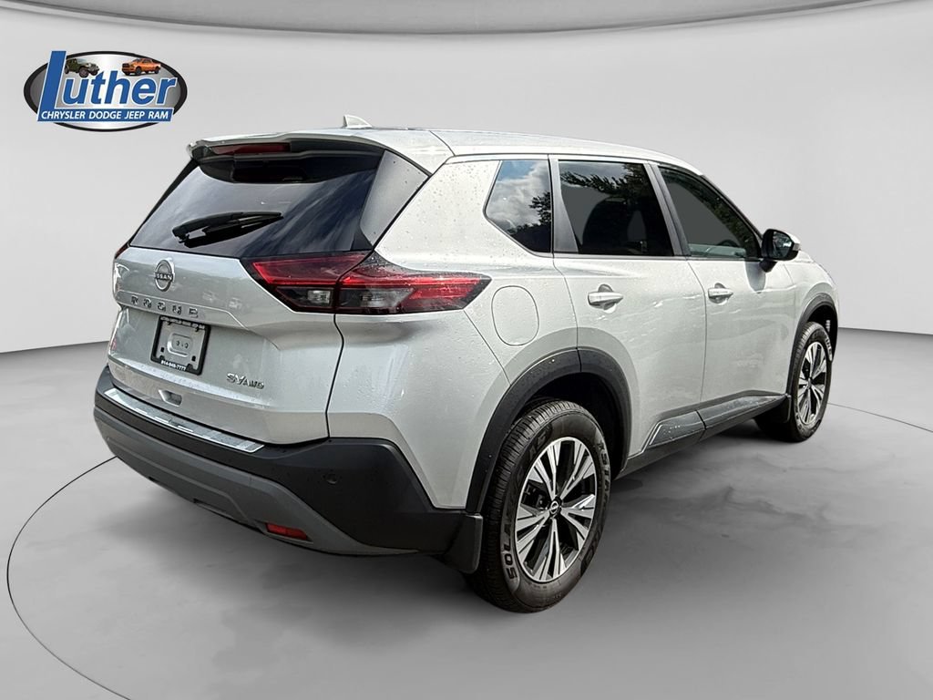 Used 2023 Nissan Rogue SV AWD/4WD image 5