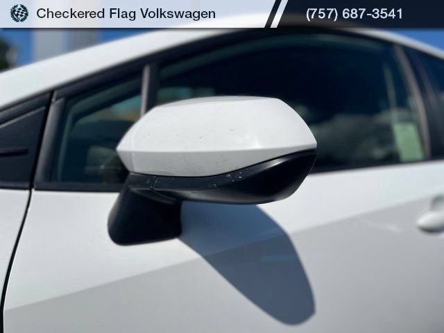 Used 2022 Toyota Corolla LE FWD image 2