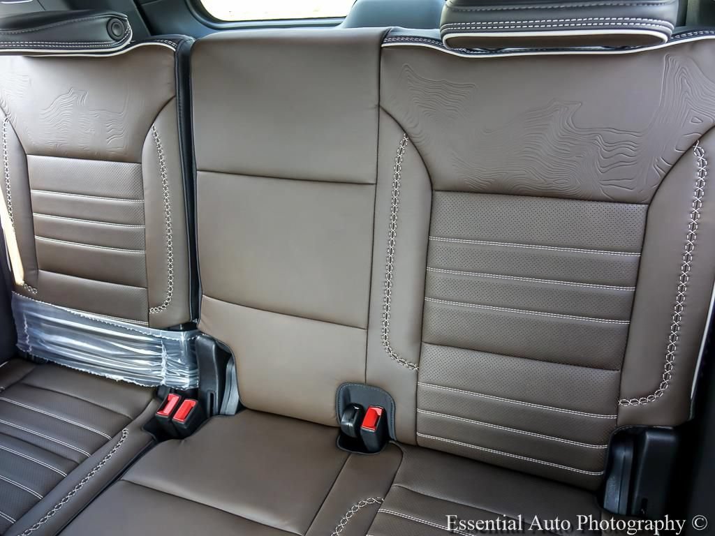 New 2026 GMC Yukon Denali Ultimate AWD/4WD image 16
