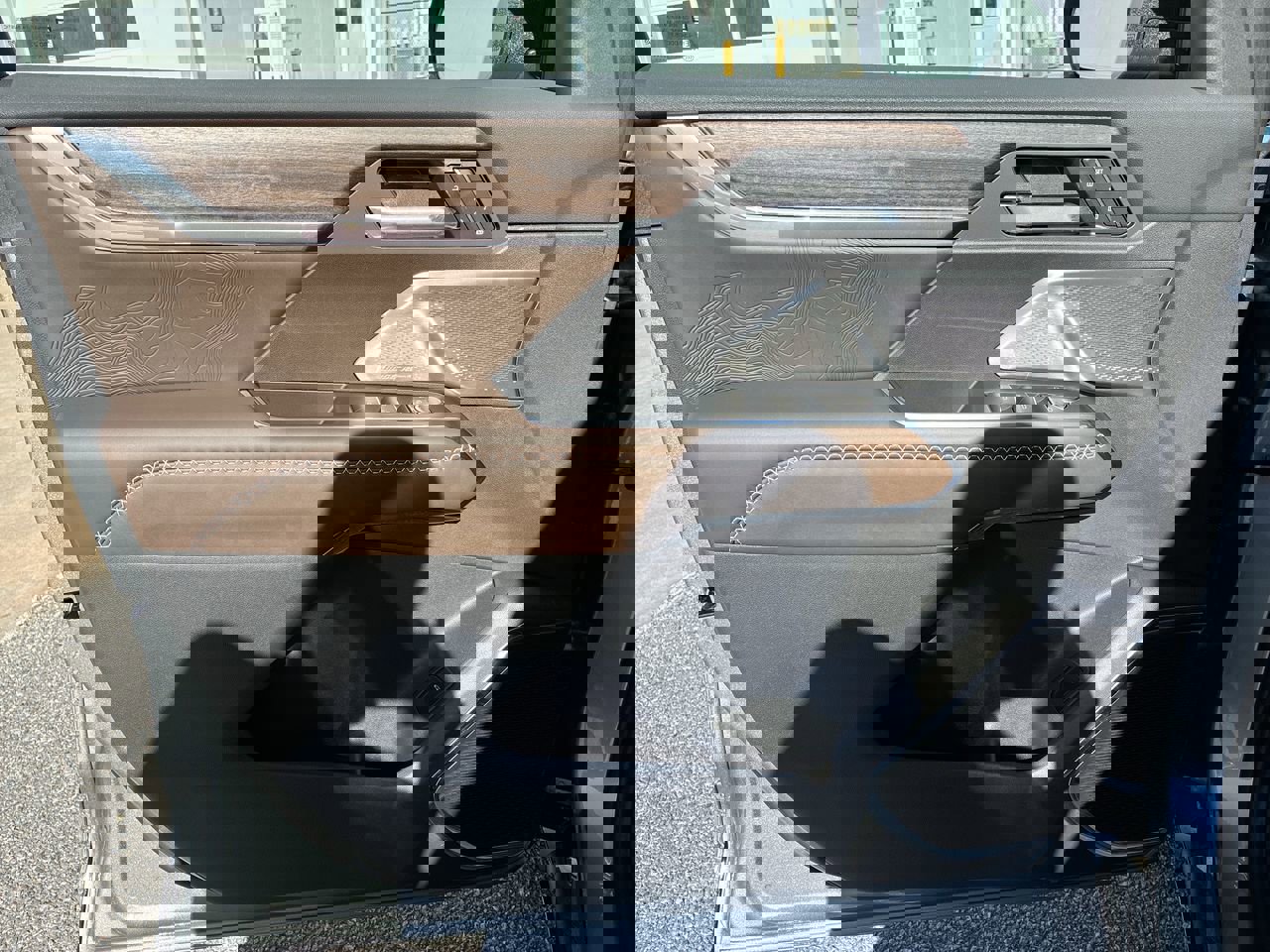 New 2026 GMC Acadia Denali Ultimate w/ LPO, Floor Liner Package image 58