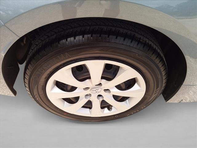 Used 2022 Toyota Corolla LE FWD image 11