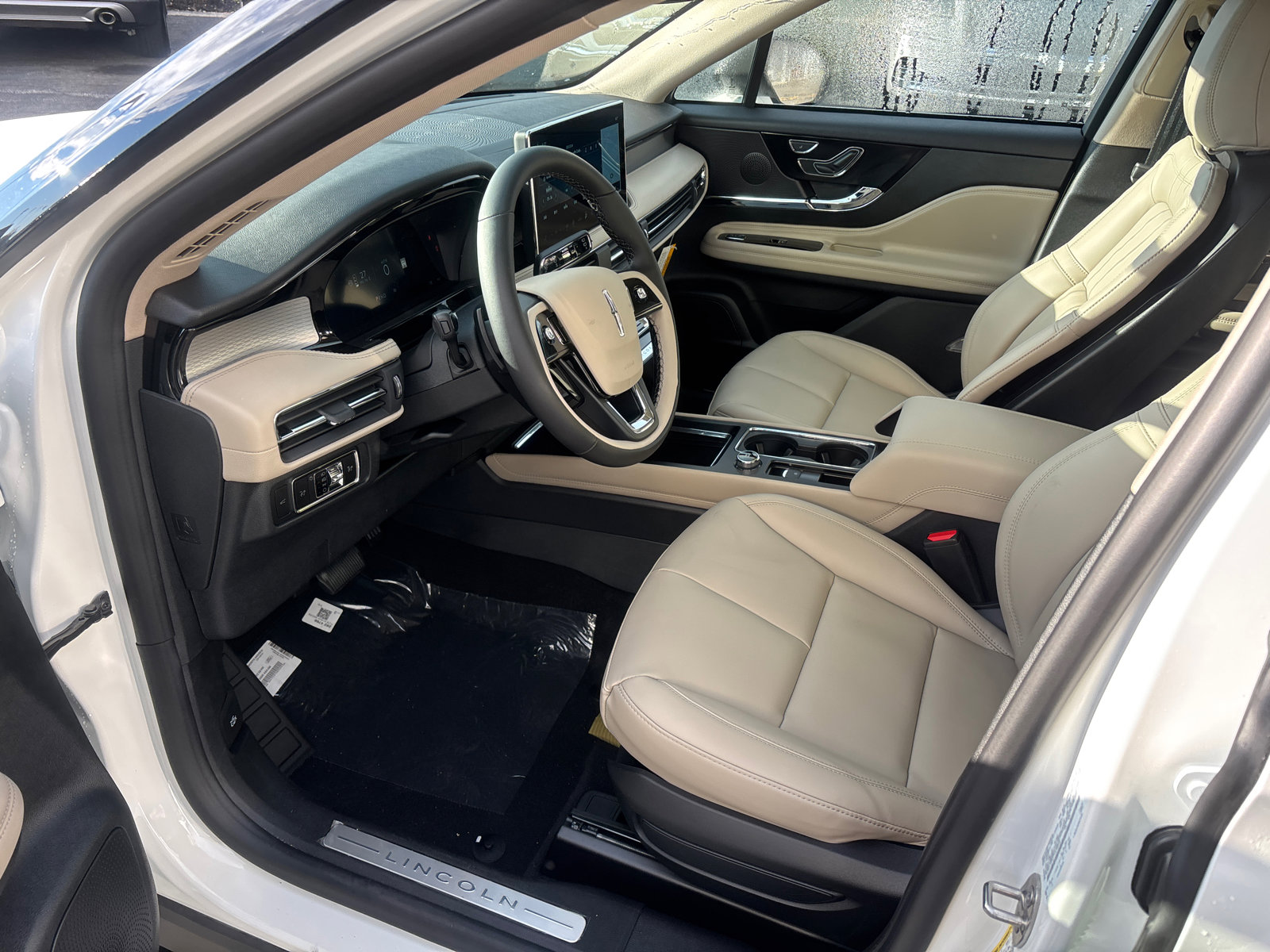 New 2026 Lincoln Corsair Premiere image 25