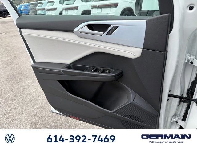 New 2026 Volkswagen Taos SE image 23