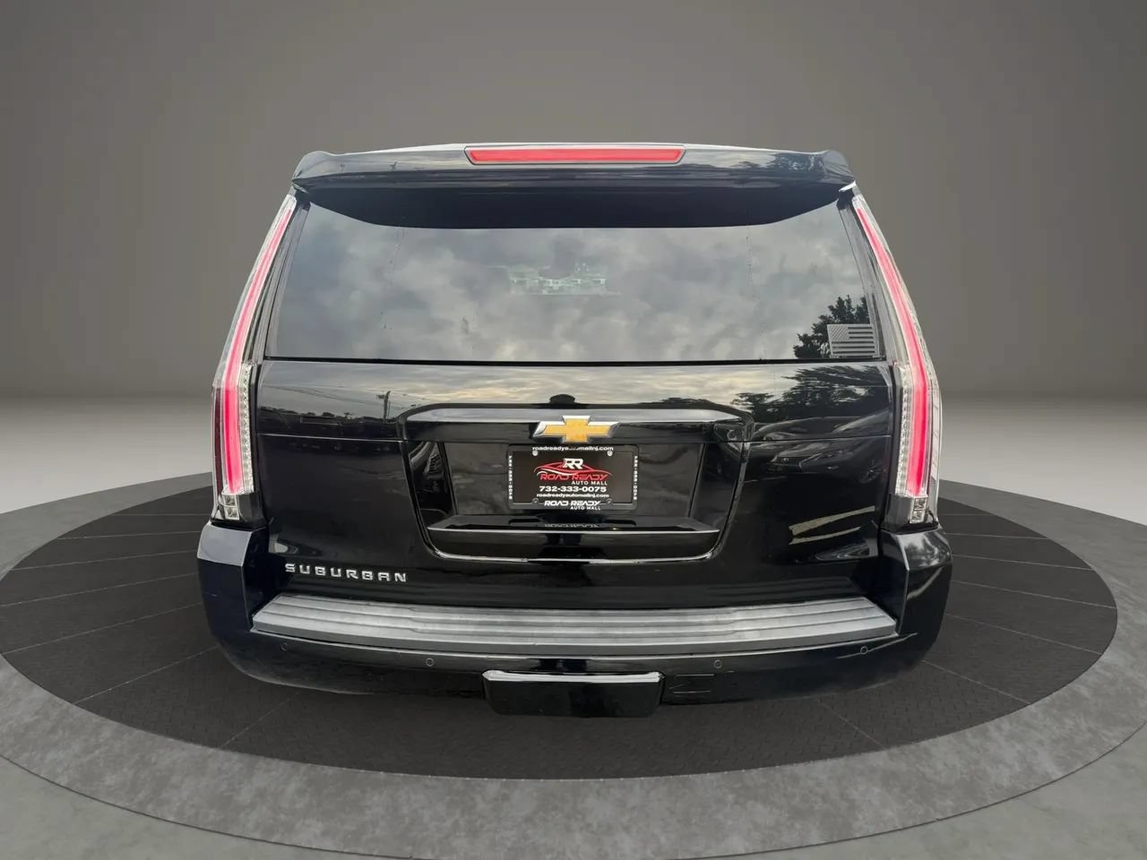 Used 2017 Chevrolet Suburban LT AWD/4WD image 63