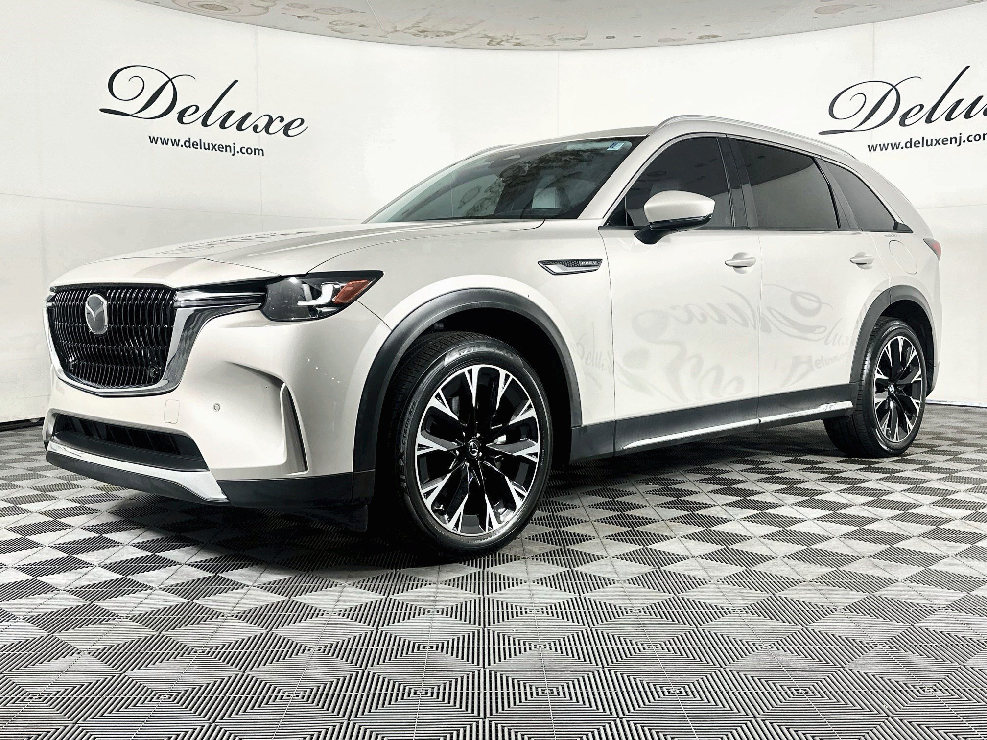 Used 2024 MAZDA CX-90 Plug-In Hybrid w/ Premium Pkg AWD/4WD image 3