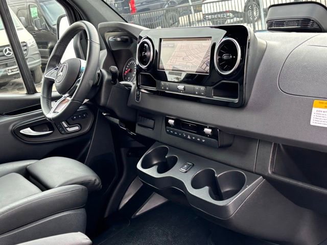 Used 2025 Mercedes-Benz Sprinter 3500 image 14