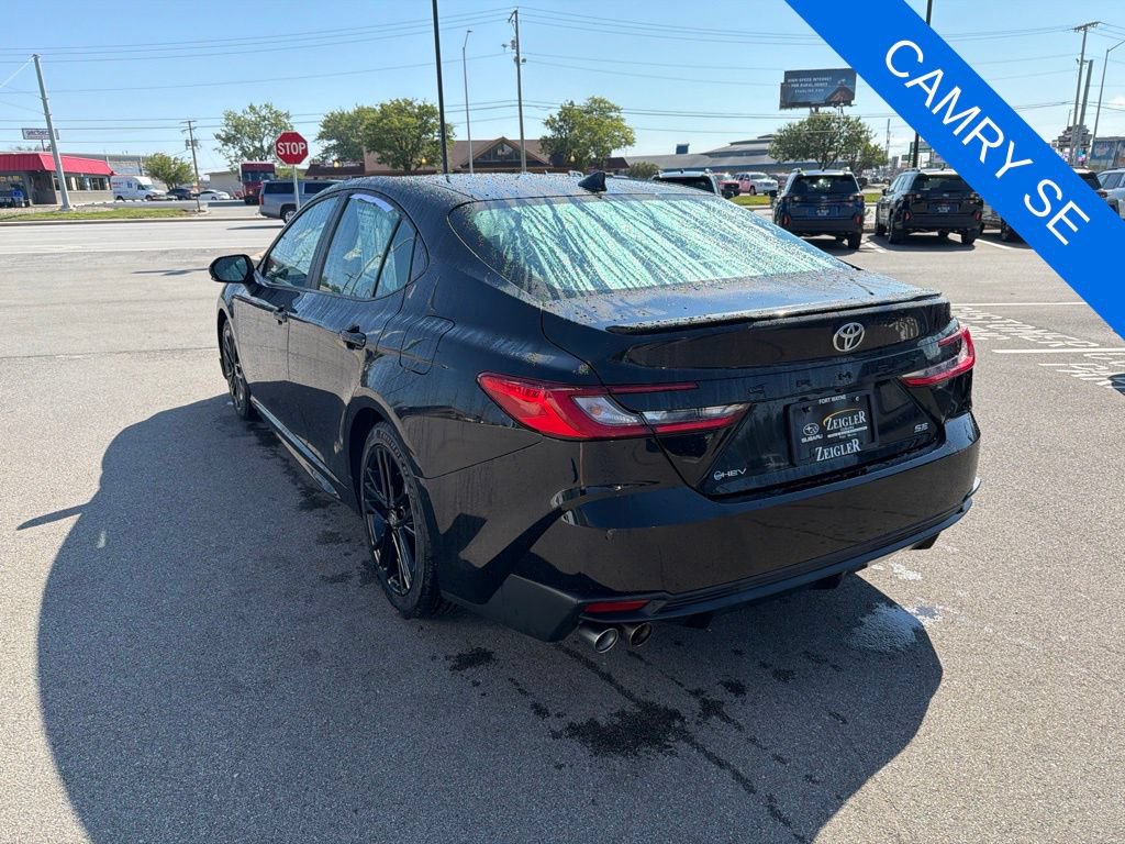 Used 2025 Toyota Camry SE FWD image 4