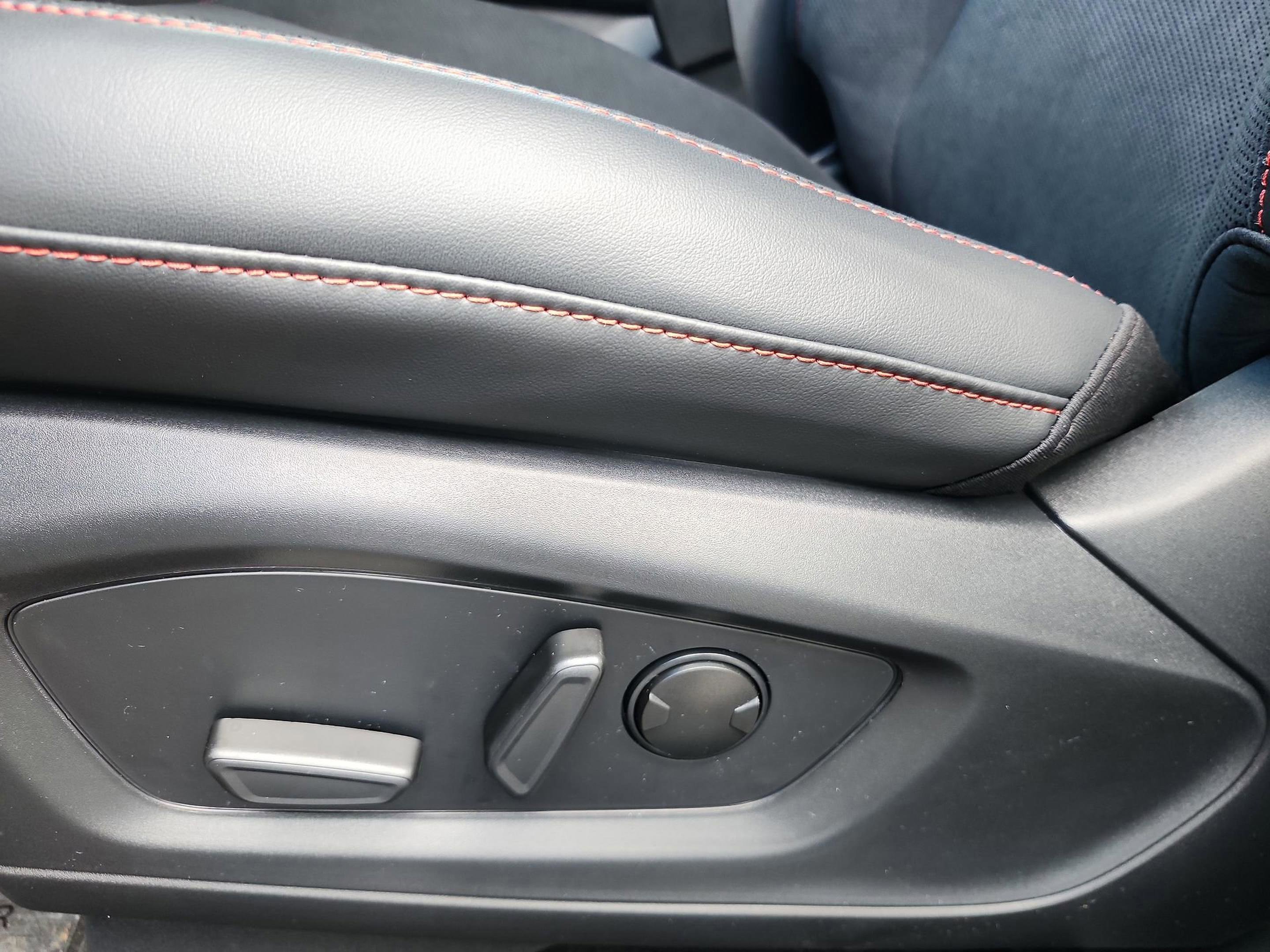 Certified 2026 Ford Explorer ST image 14