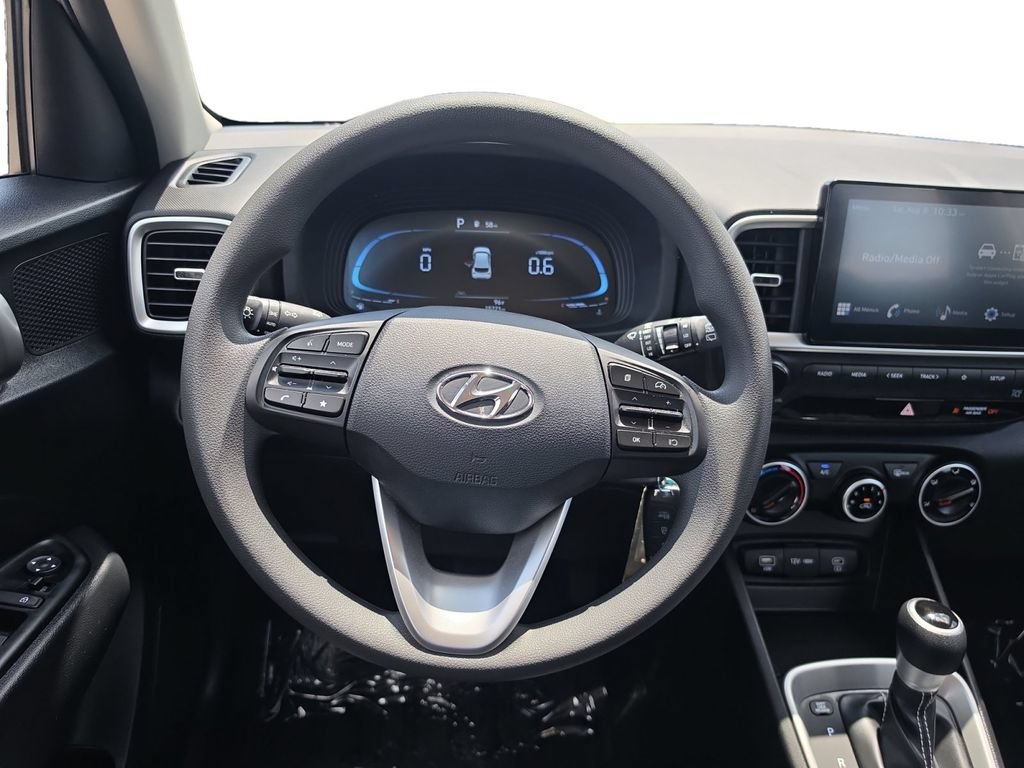 Certified 2025 Hyundai Venue SE FWD image 15
