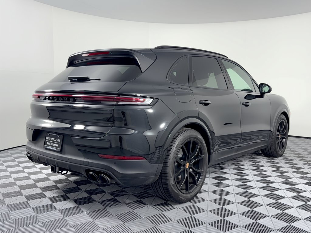 Certified 2026 Porsche Cayenne AWD/4WD image 9