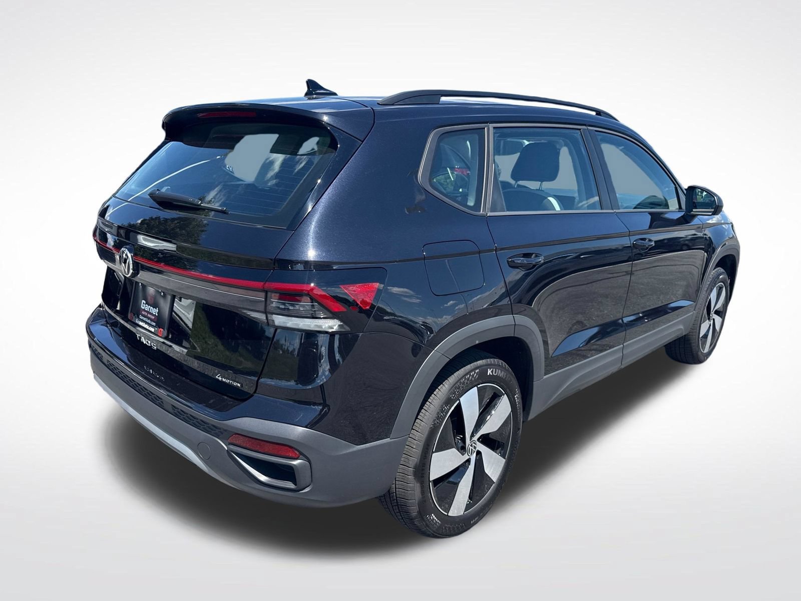 Certified 2025 Volkswagen Taos S AWD/4WD image 5