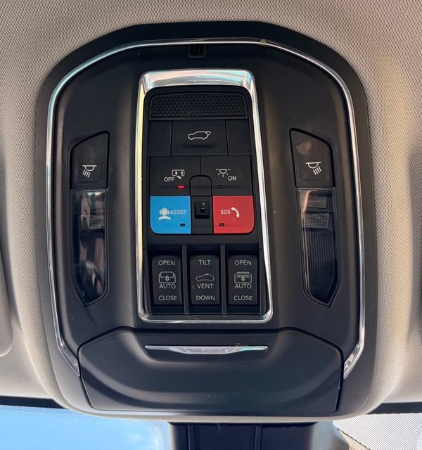 Used 2023 Jeep Grand Cherokee L Limited w/ Rear Seat Video Group I AWD/4WD image 18