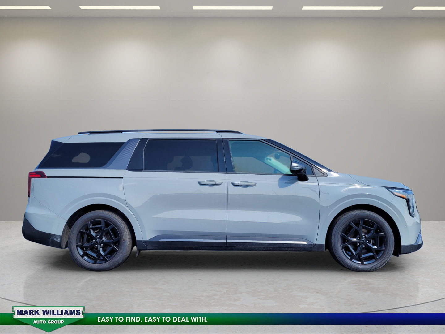 Used 2025 Kia Carnival SX Prestige FWD image 2