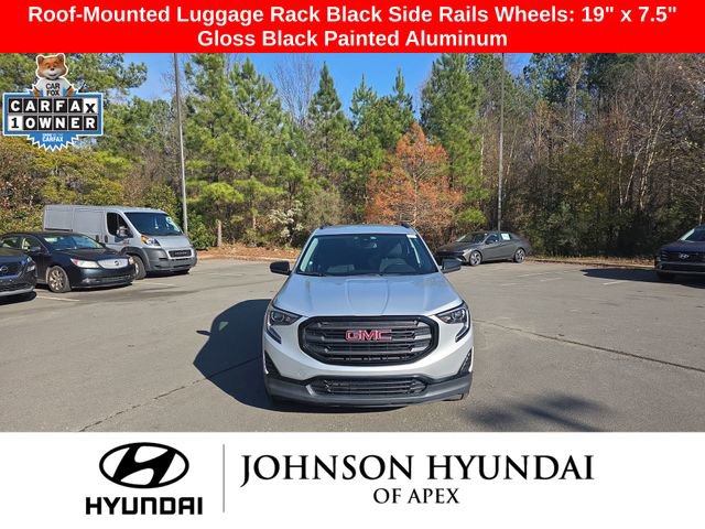 Used 2020 GMC Terrain SLE w/ Elevation Edition image 11