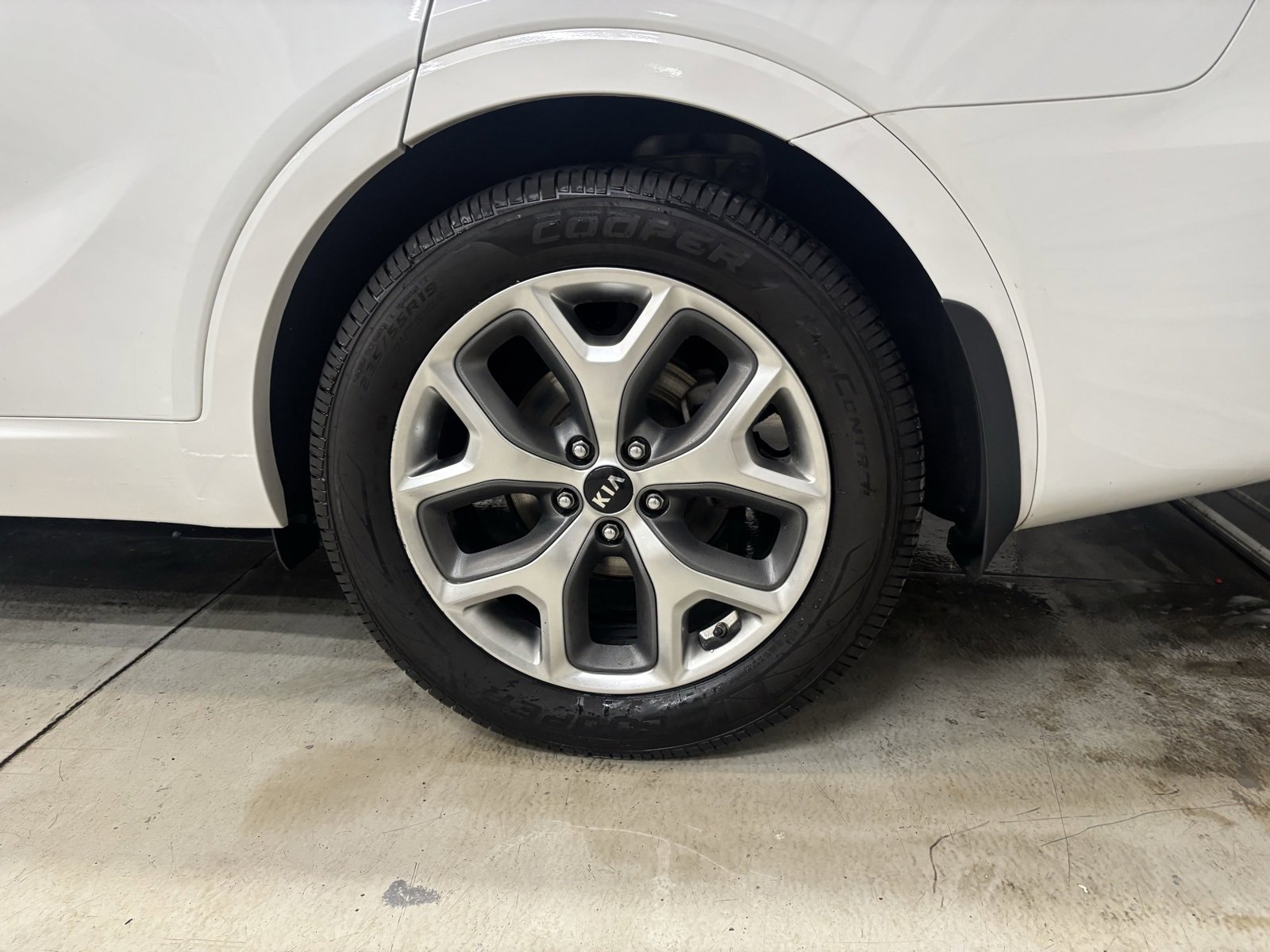 Used 2020 Kia Sorento SX image 6