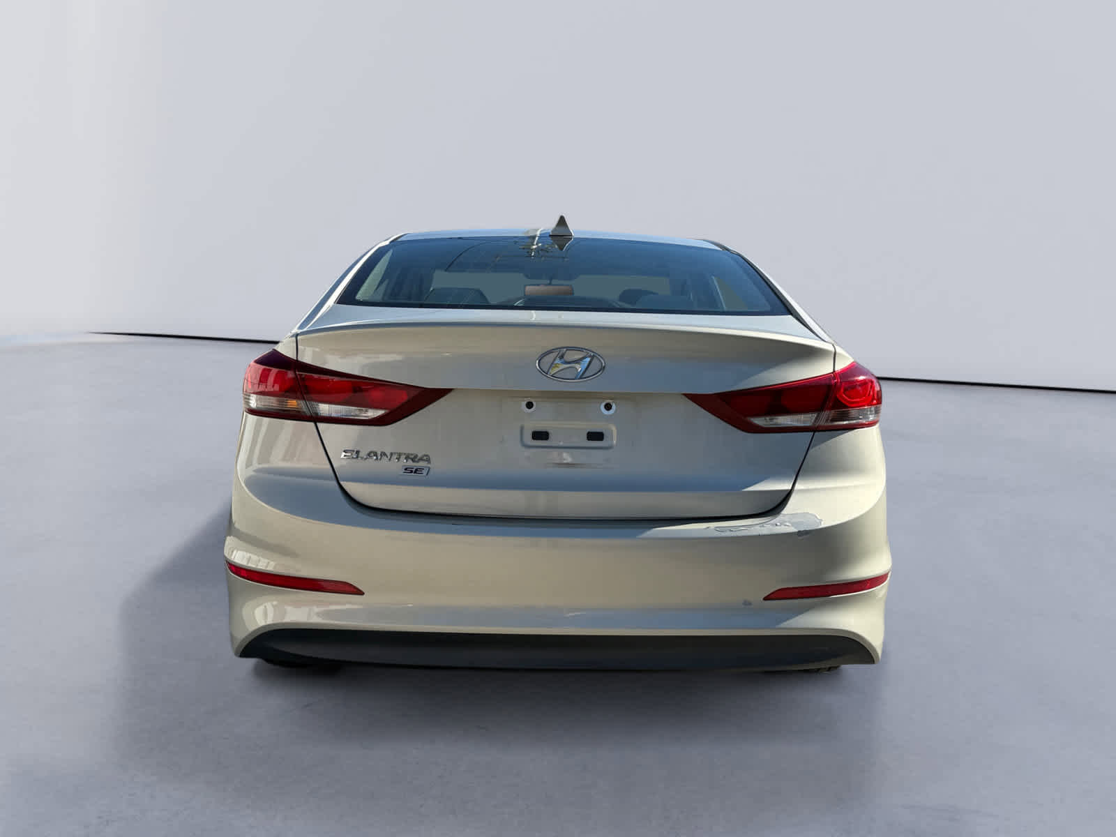 Used 2017 Hyundai Elantra SE image 5