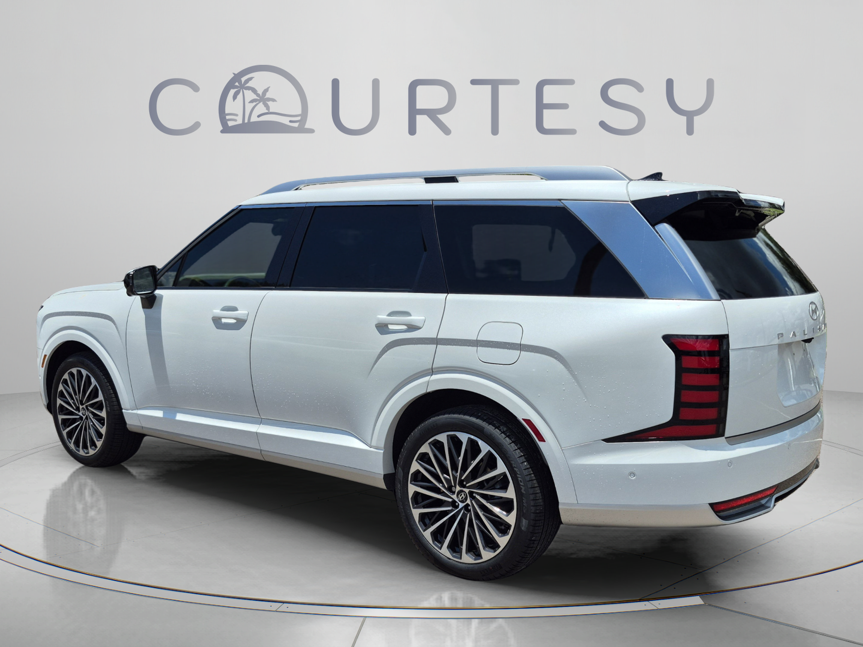 New 2027 Hyundai Palisade Calligraphy FWD image 3