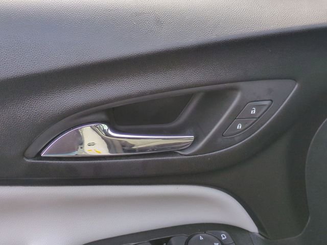 Used 2022 Chevrolet Equinox LS w/ LS Convenience Package image 13