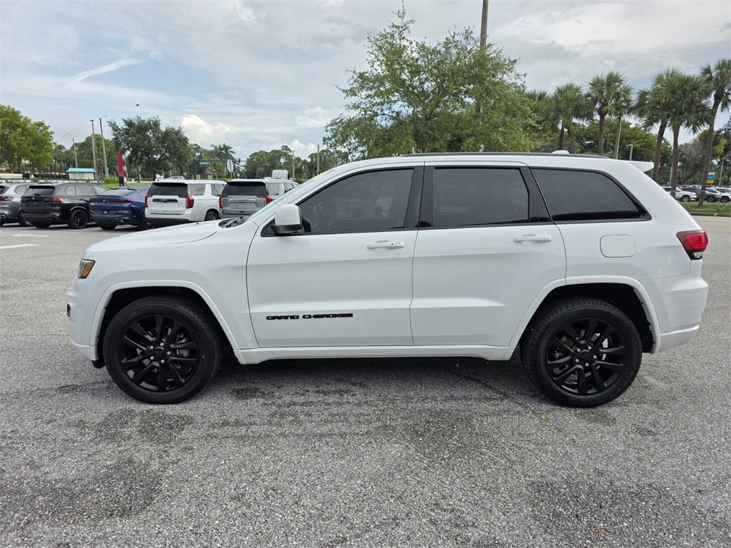 Used 2019 Jeep Grand Cherokee Altitude image 7