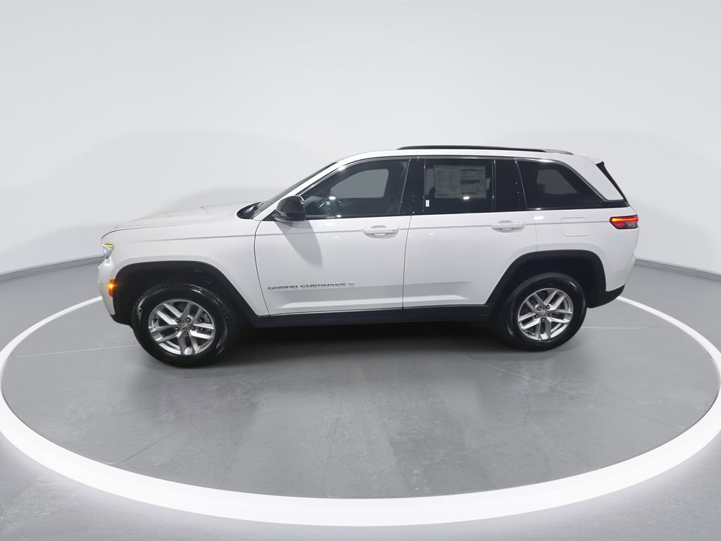 New 2025 Jeep Grand Cherokee Laredo X w/ Trailer Tow Package image 5