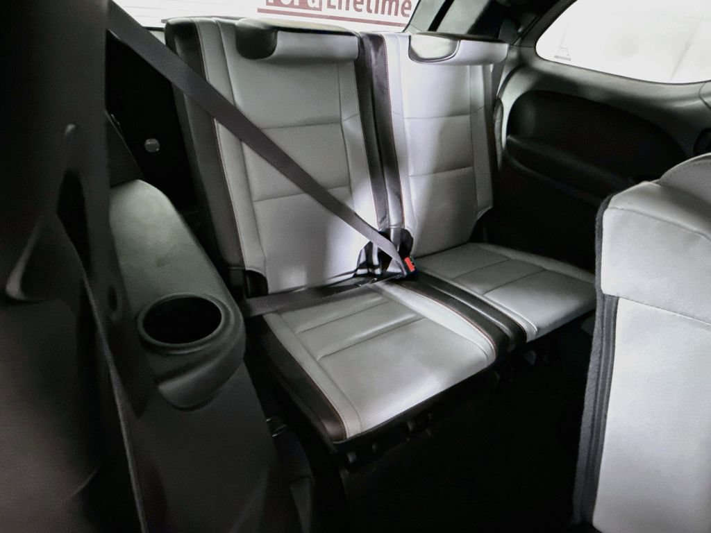 Used 2023 Dodge Durango R/T w/ Tow 'N Go Package AWD/4WD image 33