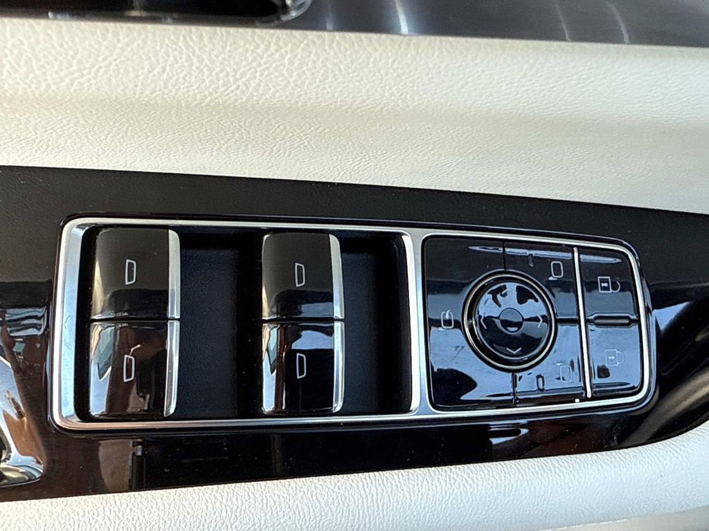 New 2026 Cadillac Vistiq Luxury image 20