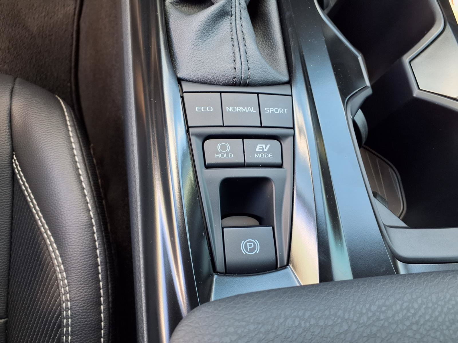 New 2026 Toyota Camry SE w/ Convenience Package FWD image 17