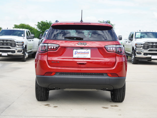 New 2026 Jeep Compass Latitude AWD/4WD image 4