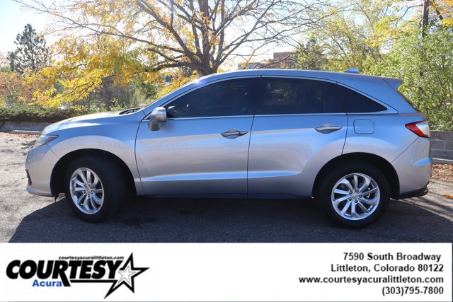 Used 2017 Acura RDX w/ Technology Package AWD/4WD image 3