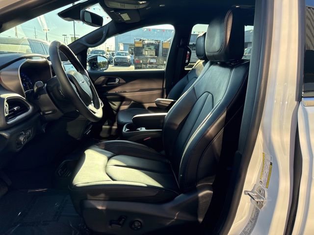 New 2026 Chrysler Pacifica Select image 7