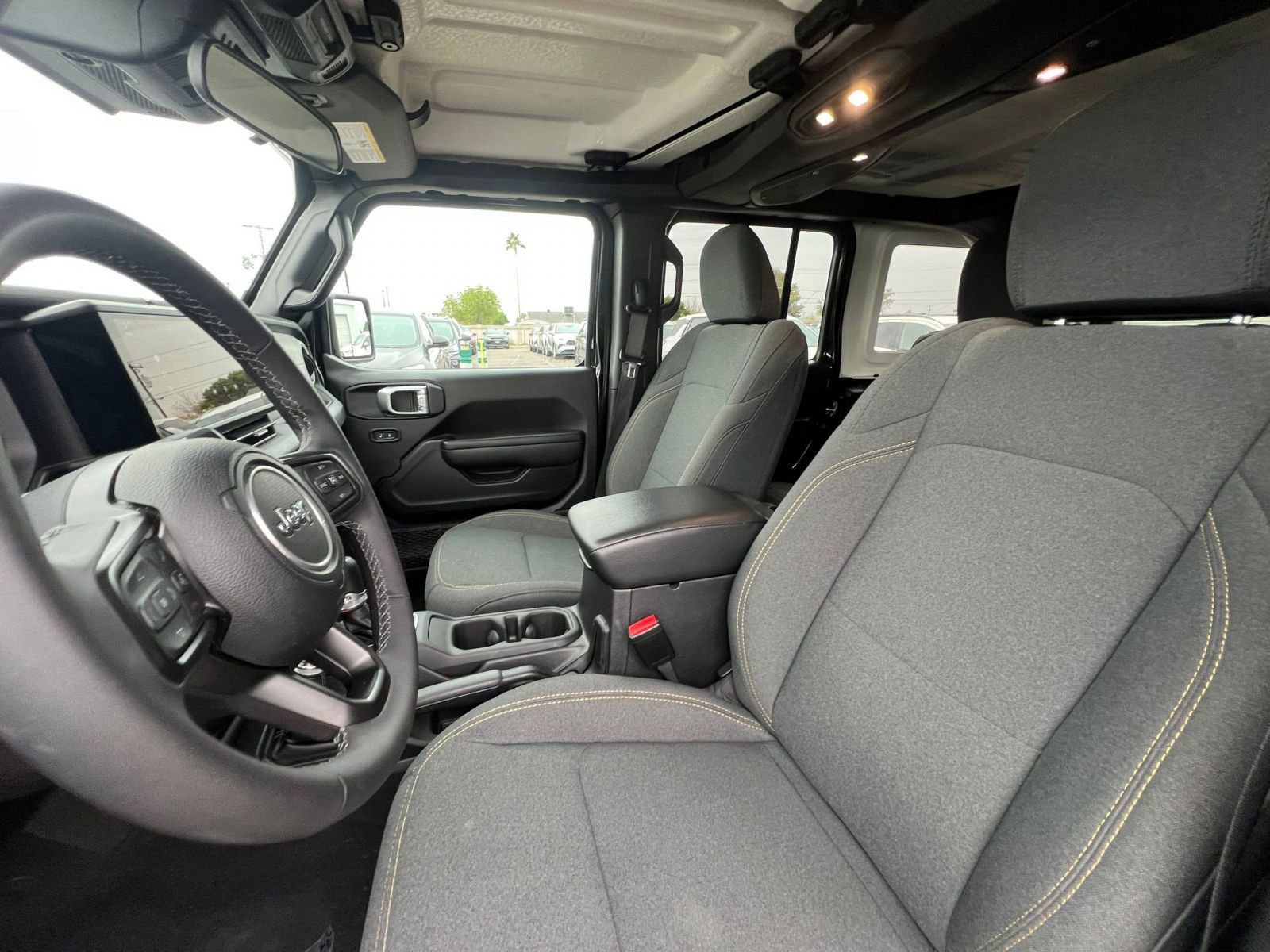 Used 2025 Jeep Wrangler Sport S image 36