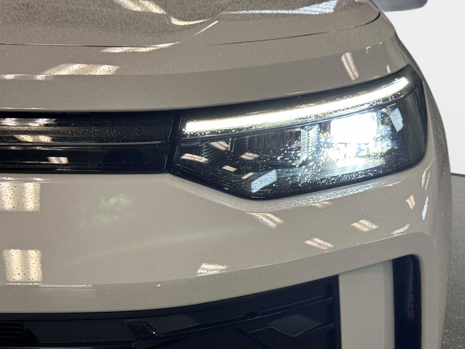 New 2026 Volkswagen Tiguan S image 10